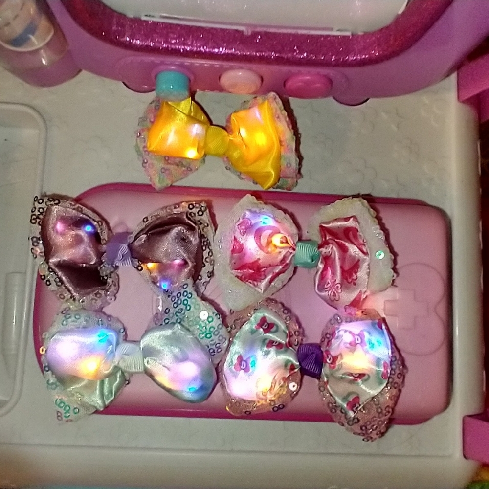 5 love Diana light up hair bows ❤️ new